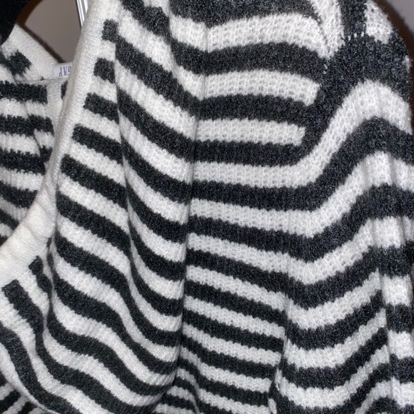 Gap Knit Sweater - Picture 8 of 9